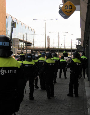 politiedenhaag300520600